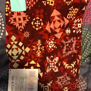 BNWT LuLaRoe Tall & Curvy Leggings
